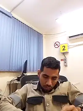 Snapshot of EnriquePersian197 chatting on February 19, 2025, 4:23 am EnriquePersian197 online show from February 19, 2025, 4:23 am