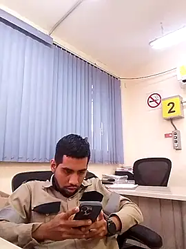 Snapshot of EnriquePersian197 chatting on February 27, 2025, 4:21 pm EnriquePersian197 online show from February 27, 2025, 4:21 pm