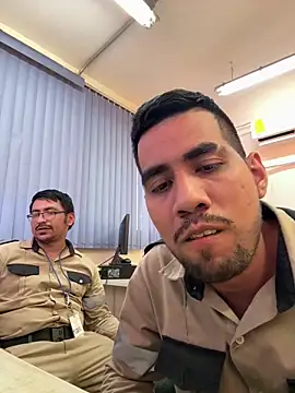 Snapshot of EnriquePersian197 chatting on March 10, 2025, 10:13 pm EnriquePersian197 online show from March 10, 2025, 10:13 pm