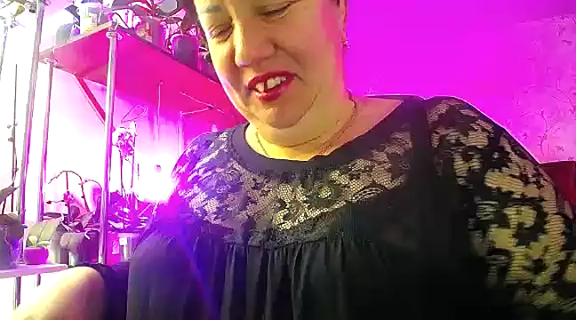 Snapshot of _Sweet_Woman chatting on February 15, 2025, 5:30 am  Sweet Woman online show from February 15, 2025, 5:30 am