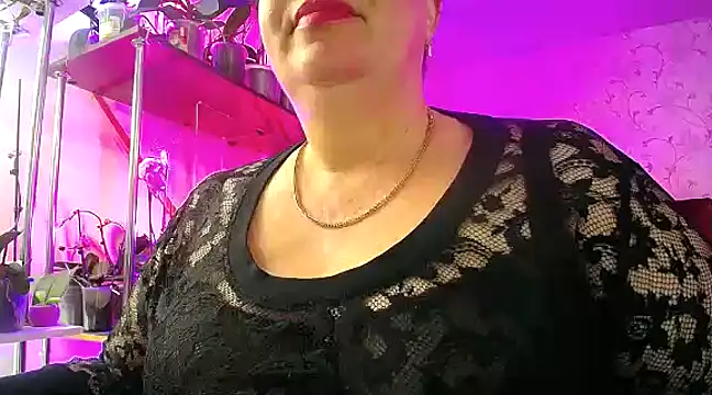 Snapshot of _Sweet_Woman chatting on February 15, 2025, 8:33 am  Sweet Woman online show from February 15, 2025, 8:33 am