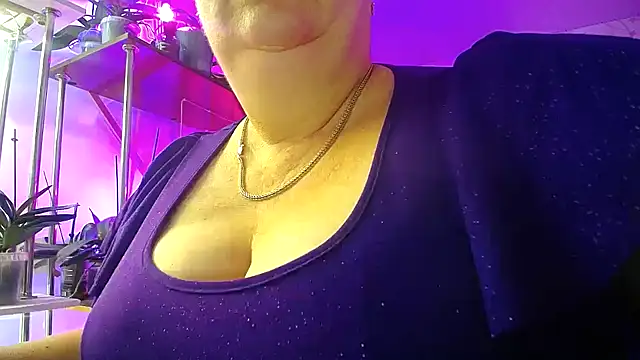 Snapshot of _Sweet_Woman chatting on October 11, 2025, 4:22 am  Sweet Woman online show from October 11, 2025, 4:22 am