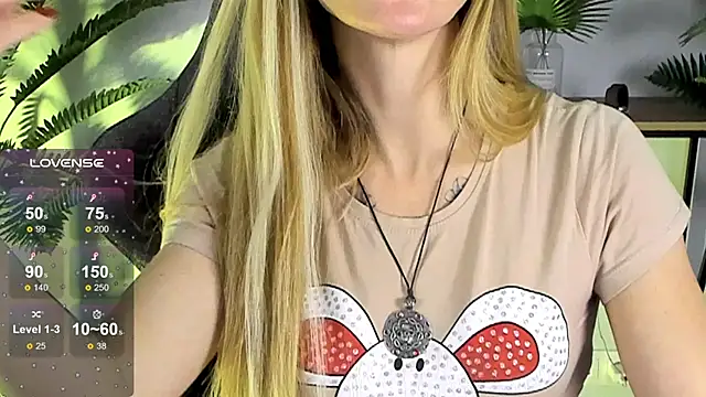 LadyIzabel online show from December 16, 2024, 11:55 am