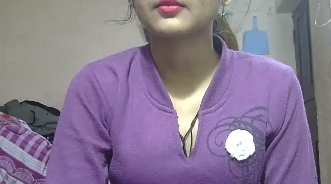 Snapshot of Aayesha chatting on January 14, 2025, 3:47 pm Aayesha online show from January 14, 2025, 3:47 pm
