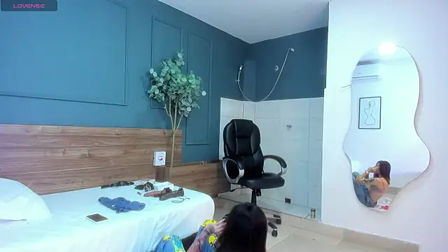 Snapshot of megan_morgan01 chatting on March 18, 2025, 11:41 am megan morgan01 online show from March 18, 2025, 11:41 am