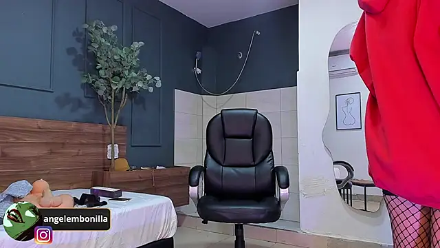 Snapshot of megan_morgan01 chatting on September 15, 2025, 11:43 am megan morgan01 online show from September 15, 2025, 11:43 am