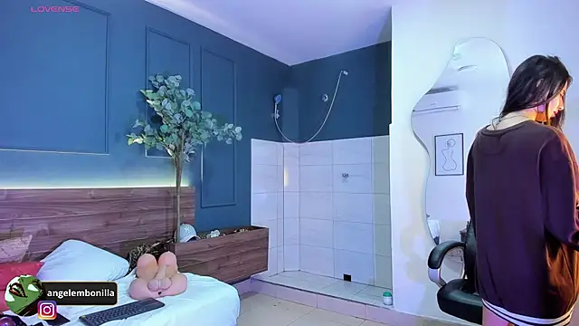 Snapshot of megan_morgan01 chatting on October 23, 2025, 12:21 am megan morgan01 online show from October 23, 2025, 12:21 am