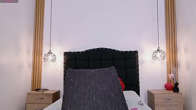 FULL TENTATION  online show from March 21, 2026, 8:23 pm