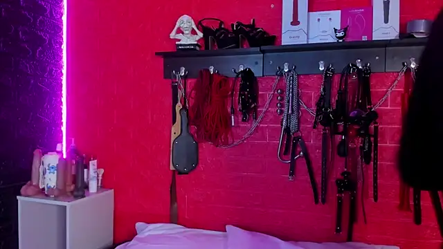 sarita moller online show from March 16, 2026, 2:28 am