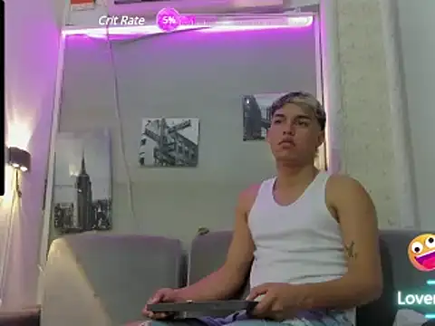 Snapshot of ryan_carter08 chatting on December 6, 2024, 12:49 pm ryan carter08 online show from December 6, 2024, 12:49 pm
