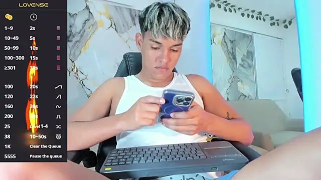 ryan carter08 online show from April 6, 2026, 2:09 am