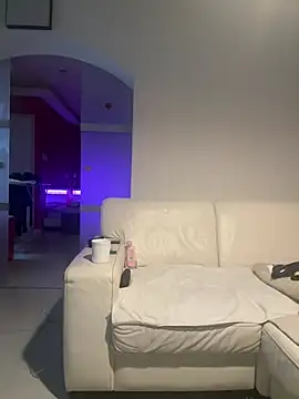 sissytrainz online show from March 17, 2026, 5:44 am