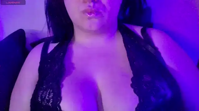 Snapshot of sweet__sinner chatting on February 24, 2025, 5:53 pm sweet sinner online show from February 24, 2025, 5:53 pm