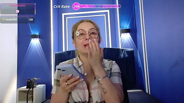  isaabellaa online show from February 4, 2026, 4:13 pm