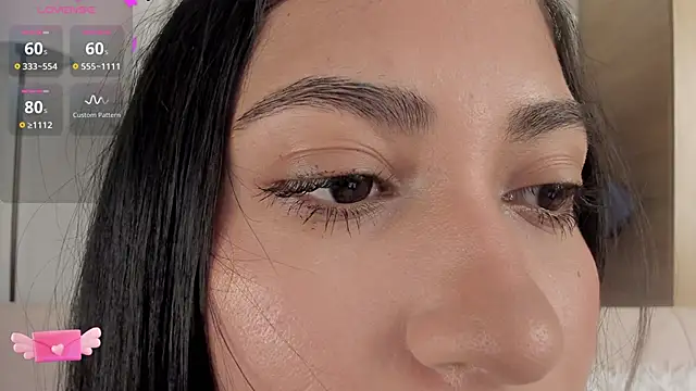 Sweetnaughtygirl  online show from April 3, 2026, 12:08 am