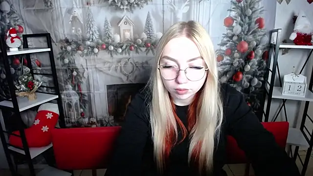 BeatriceFly online show from January 12, 2026, 1:05 pm