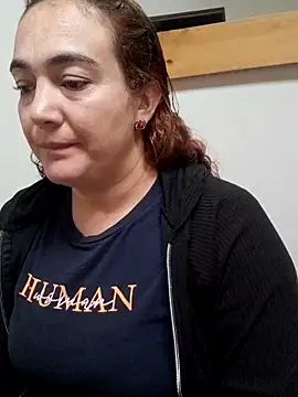 skayhot  online show from February 12, 2026, 12:33 pm