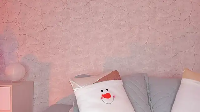 Snapshot of DahianaWalcott chatting on December 10, 2024, 2:05 am DahianaWalcott online show from December 10, 2024, 2:05 am