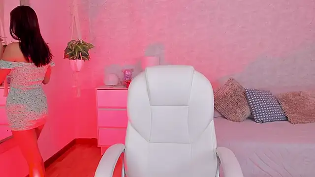 Snapshot of DahianaWalcott chatting on February 21, 2025, 9:22 pm DahianaWalcott online show from February 21, 2025, 9:22 pm