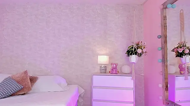 Snapshot of DahianaWalcott chatting on March 3, 2025, 8:21 pm DahianaWalcott online show from March 3, 2025, 8:21 pm