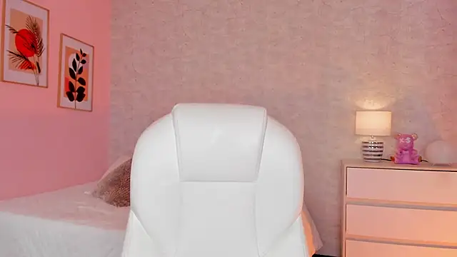 Snapshot of DahianaWalcott chatting on March 5, 2025, 2:03 am DahianaWalcott online show from March 5, 2025, 2:03 am