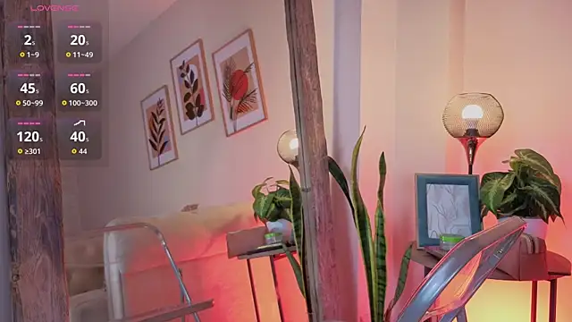 Snapshot of DahianaWalcott chatting on October 3, 2025, 2:36 pm DahianaWalcott online show from October 3, 2025, 2:36 pm