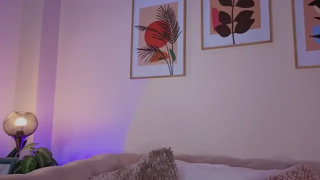 Snapshot of DahianaWalcott chatting on October 11, 2025, 7:34 pm DahianaWalcott online show from October 11, 2025, 7:34 pm