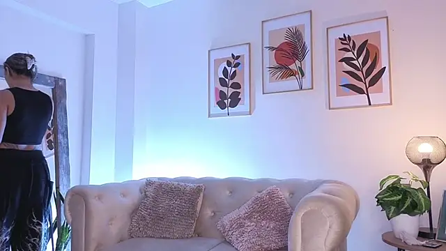 Snapshot of DahianaWalcott chatting on February 16, 2026, 5:31 pm DahianaWalcott online show from February 16, 2026, 5:31 pm