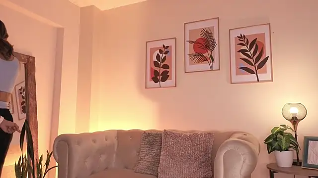 Snapshot of DahianaWalcott chatting on February 23, 2026, 2:58 pm DahianaWalcott online show from February 23, 2026, 2:58 pm