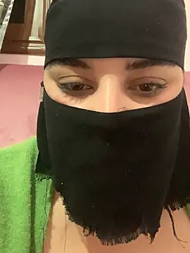 Snapshot of Miss-Soka chatting on February 3, 2025, 5:51 am Miss-Soka online show from February 3, 2025, 5:51 am