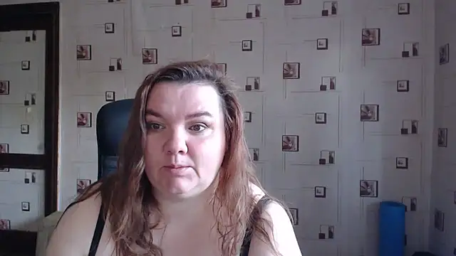 Snapshot of TasyaBigTTs chatting on May 25, 2026, 2:28 am TasyaBigTTs online show from May 25, 2026, 2:28 am
