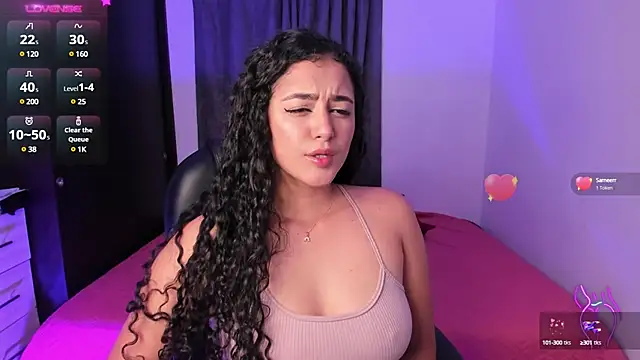 Snapshot of Adhara-zanne chatting on December 8, 2024, 4:04 am Adhara-zanne online show from December 8, 2024, 4:04 am