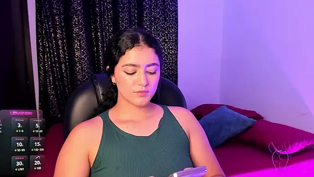 Snapshot of Adhara-zanne chatting on February 10, 2025, 4:41 am Adhara-zanne online show from February 10, 2025, 4:41 am