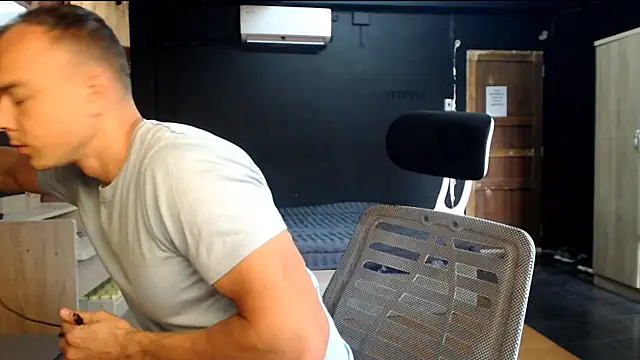 Snapshot of heilgarbest chatting on March 26, 2026, 7:36 am heilgarbest online show from March 26, 2026, 7:36 am