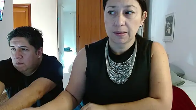 THIAGOEVA online show from November 11, 2025, 3:56 pm