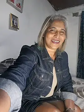 Snapshot of Goodgirlsue_77 chatting on July 14, 2026, 1:50 pm Goodgirlsue 77 online show from July 14, 2026, 1:50 pm