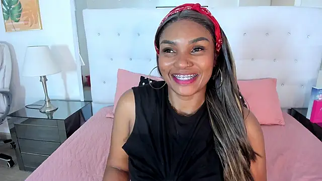 Isla Scott online show from March 4, 2026, 11:38 am