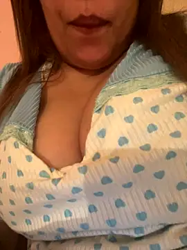 Snapshot of Samarr_9and chatting on December 6, 2024, 3:33 pm Samarr 9and online show from December 6, 2024, 3:33 pm