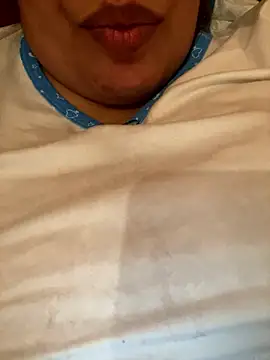 Snapshot of Samarr_9and chatting on December 7, 2024, 6:26 pm Samarr 9and online show from December 7, 2024, 6:26 pm