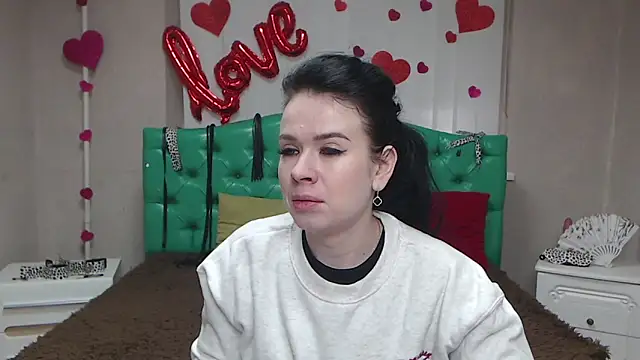 JasmineKouch online show from February 6, 2026, 9:23 am