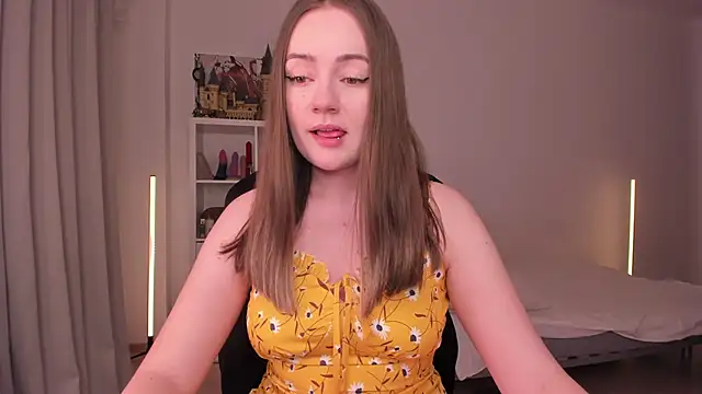 Snapshot of WalkingGirl chatting on February 8, 2025, 9:25 pm WalkingGirl online show from February 8, 2025, 9:25 pm