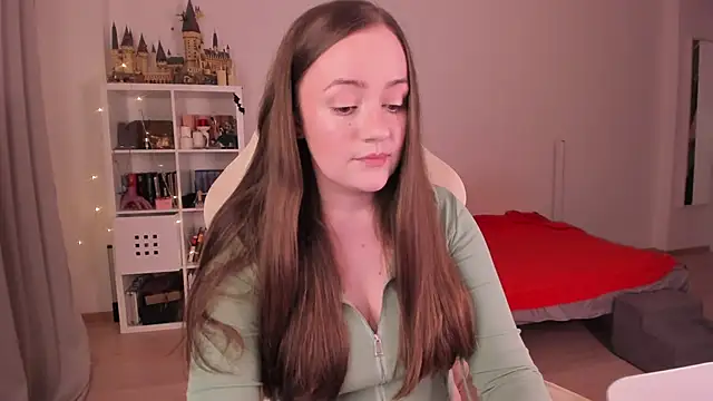 Snapshot of WalkingGirl chatting on September 25, 2025, 9:40 pm WalkingGirl online show from September 25, 2025, 9:40 pm