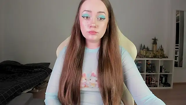 Snapshot of WalkingGirl chatting on March 19, 2026, 3:38 pm WalkingGirl online show from March 19, 2026, 3:38 pm