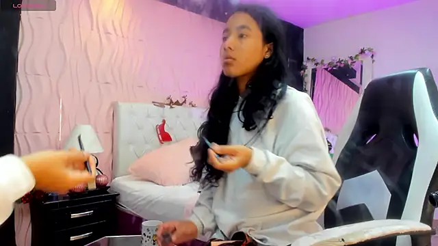 Snapshot of SofiSinfull chatting on December 14, 2024, 1:27 pm SofiSinfull online show from December 14, 2024, 1:27 pm