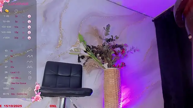 Karla-Ebony online show from October 15, 2025, 1:55 pm