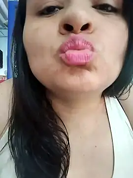 Linda Lars online show from February 7, 2025, 3:30 pm