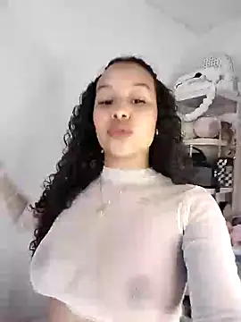 MarieLeon online show from March 5, 2025, 7:27 pm