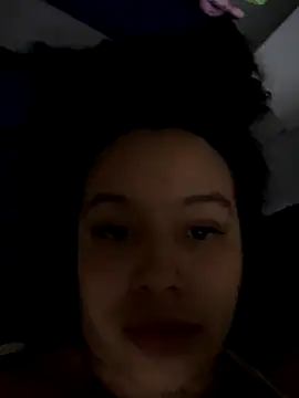 MarieLeon online show from September 29, 2025, 6:51 am