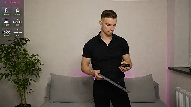 Nik Sharp online show from March 22, 2025, 4:47 pm