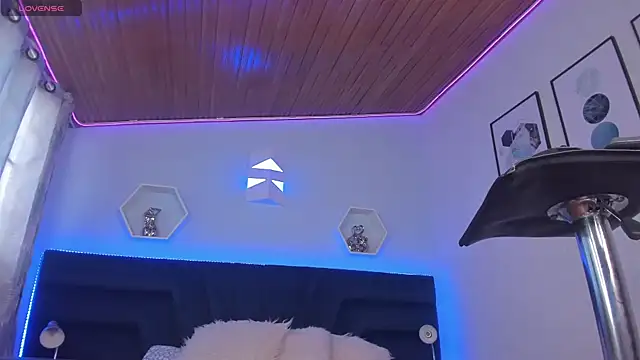  gia rose online show from February 11, 2025, 5:29 pm